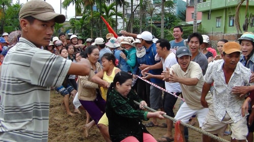 Vui cùng ngày hội đại đoàn kết toàn dân. Ảnh: ANH TRÂM