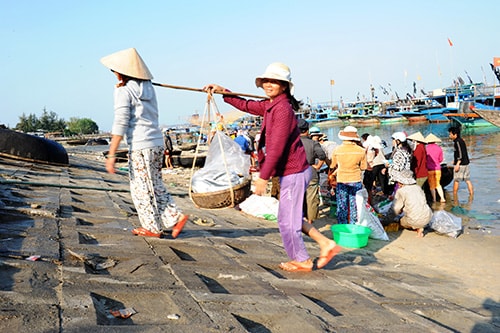 Niềm vui trúng chuyến biển.