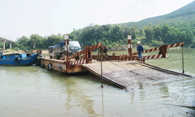 Nhanh chóng đầu tư xây dựng giao thông là một trong những lựa chọn trong chiến lược phát triển của Quảng Nam.                                                                                                                     