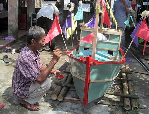 Chuẩn bị cho lễ cầu ngư.