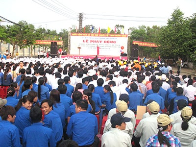 Lễ phát động hưởng ứng Tuần lễ Quốc gia về An toàn vệ sinh lao động - Phòng chống cháy nổ thú hút hàng ngàn người tham gia.