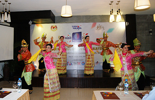 Biểu diễn nghệ thuật múa Malaysia.