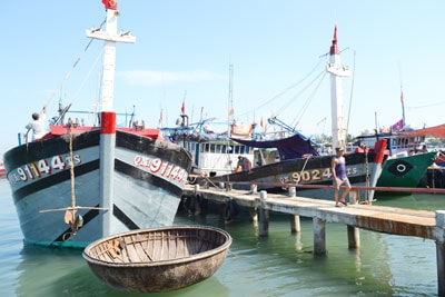 Huyện Thăng Bình luôn chú trọng công tác phòng chống tai nạn cho người và tàu cá khi sản xuất trên biển.                                    Ảnh: Q.VIỆT