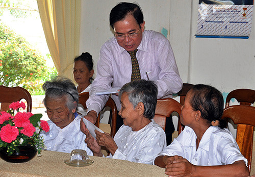 Phó Chủ tịch HĐND tỉnh Trần Kim Hùng thăm Trung tâm Phụng dưỡng người có công cách mạng Đà Nẵng.