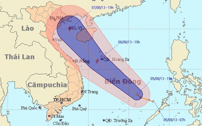  Vị trí và hướng di chuyển của áp thấp nhiệt đới vào 21g30 ngày 5-8 - Nguồn: Trung tâm Khí tượng Thủy văn Trung ương.