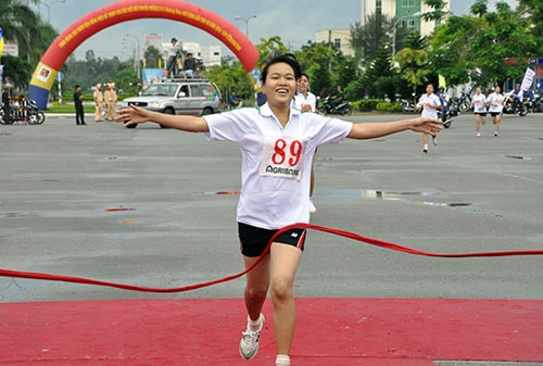 Học sinh - sinh viên các trường chuyên nghiệp sẽ có nội dung riêng tại Giải Việt dã truyền thống Báo Quảng Nam mở rộng lần thứ XVII.  Ảnh: ANH SẮC