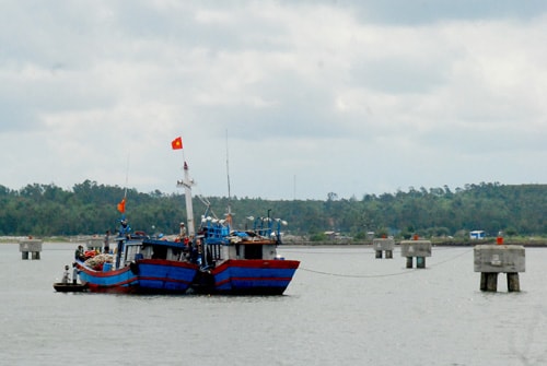 Khu neo đậu tàu thuyền An Hòa (Núi Thành). 