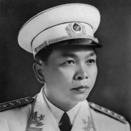 Chân dung Đại tướng Võ Nguyên Giáp, Phó thủ tướng kiêm Bộ trưởng Bộ Quốc phòng, do TTXVN phát hành ngày 5.7.1976 - Ảnh: AFP