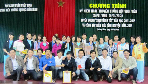 Hội sinh viên trường Đại học Quảng Nam ngày càng có nhiều gương “sinh viên 5 tốt”. Ảnh: VINH ANH