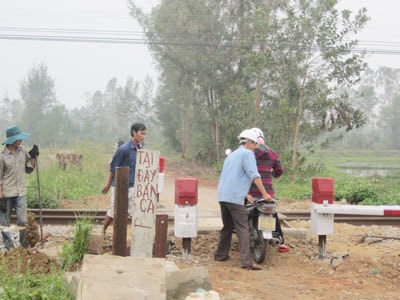 “Nút thắt” tại km845+890 chưa thể mở. Ảnh: S.C