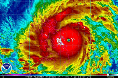 Siêu bão Haiyan đổ bộ vào Philippines từ phía tây Thái Bình Dương  vào sáng 8/11. Ảnh: NOAA.