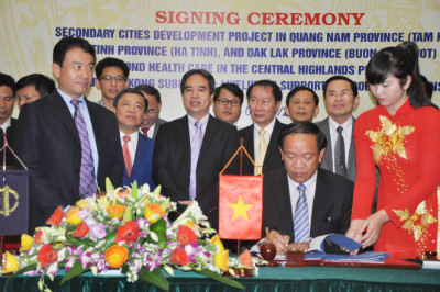 The overview of the  “Secondary cities development project” signing ceremony.