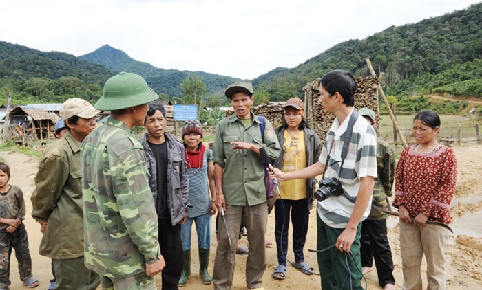 Người Lào kể lại chuyện bộ đội Việt Nam sáng kiến giúp dân bản làm cối giã gạo bằng nước.