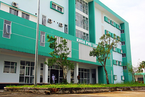 Khoa Phụ sản, Bệnh viện Đa khoa tỉnh Quảng Nam mới được đưa vào sử dụng nhưng nhà vệ sinh đã xuống cấp.