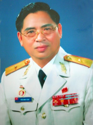 Thiếu tướng Trần Minh Hùng.