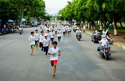 Giải Việt dã truyền thống Báo Quảng Nam - môn thi đấu trong khuôn khổ Đại hội TDTT tỉnh Quảng Nam lần thứ VII.Ảnh: PH.THẢO