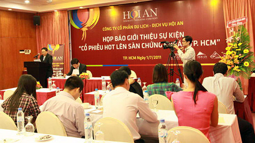 Cổ phiếu HOT lên sàn chứng khoán TP.Hồ Chí Minh năm 2011.