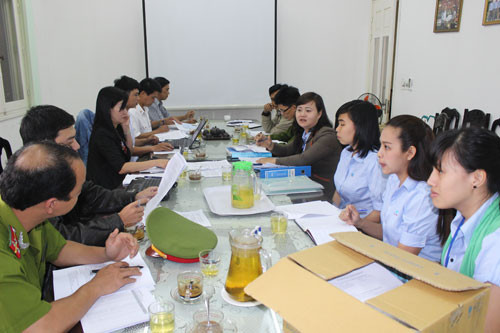 Đoàn kiểm tra liên ngành kiểm tra tại Công ty Thái Việt Agri Group.Ảnh:D.L 