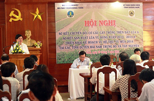 Ông Lê Quốc Doanh - Thứ trưởng Bộ NN&PTNT phát biểu tại hội nghị.