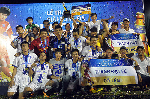 Niềm vui đoạt chức vô địch của Thành Đạt FC.