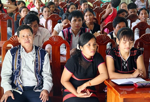 Chú trọng nâng cao năng lực cán bộ người dân tộc thiểu số là một trong những nội dung quan trọng được đề cập tại buổi làm việc.