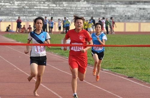 Yếu  tố trung thực, cao thượng giúp cho các môn của đại hội năm nay diễn ra quyết liệt, hấp dẫn. Ảnh: ANH SẮC