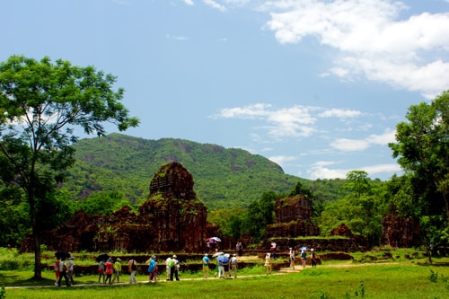 Du lịch Di sản Mỹ Sơn sẽ không khởi sắc nếu không có thay đổi về mô hình quản lý. Ảnh: PHƯƠNG THẢO