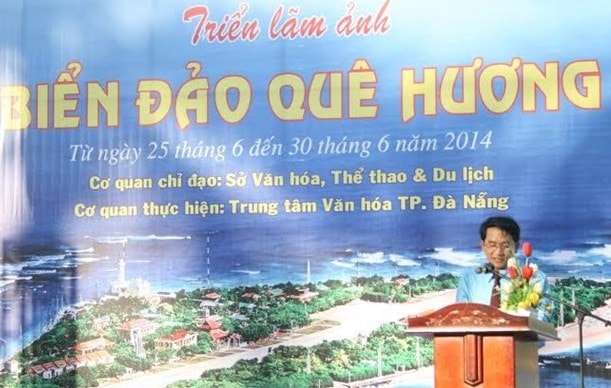 Ông Ngô Văn Bảy - Giám đốc Trung tâm Văn hóa TP. Đà Nẵng phát biểu tại triển lãm