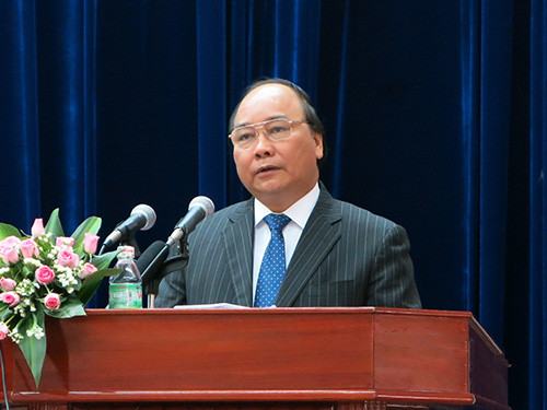 Ủy viên Bộ Chính trị, Phó Thủ tướng Chính phủ Nguyễn Xuân Phúc phát biểu tại hội nghị.