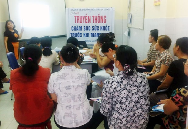 Phường Hòa Thuận Đông truyền thông chăm sóc sức khỏe phụ nữ trước khi mang thai.