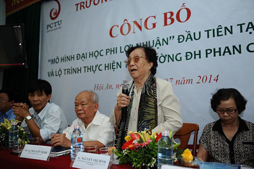 Bà Nguyễn Thị Bình - nguyên Phó Chủ tịch nước phát biểu tại buổi lễ. 