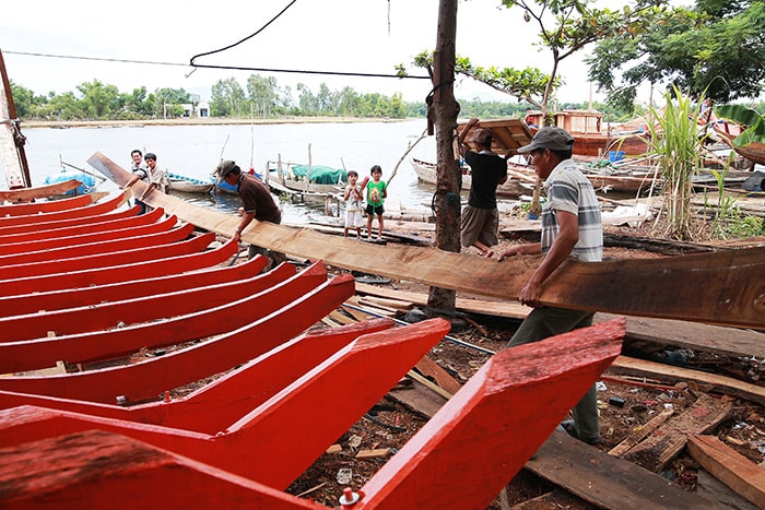 Ráp mạn tàu.