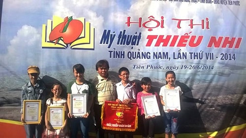 Huyện Phước Sơn giành giải nhất toàn đoàn tại Hội thi Mỹ thuật toàn tỉnh lần VII.Ảnh: L.QUÂN