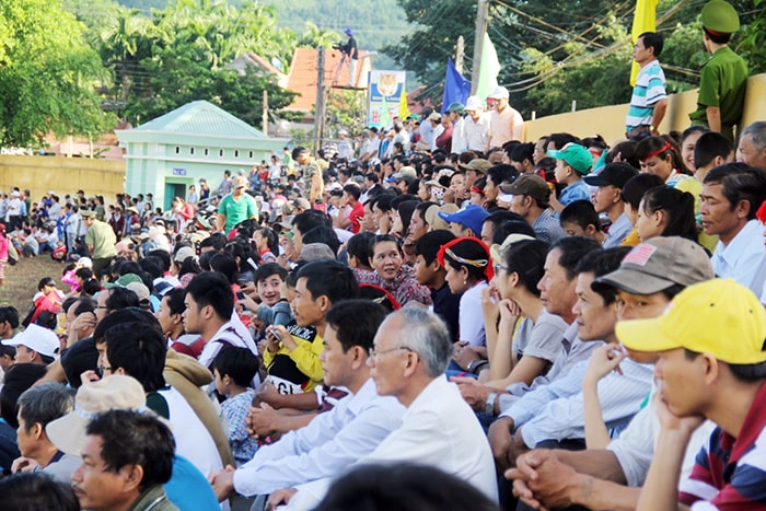 Many people of North Tra My district attended the festival opening ceremony.