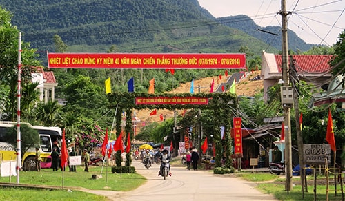 Làng quê Đại Lãnh trong những ngày kỷ niệm 40 năm Chiến thắng Thượng Đức. Ảnh: BÍCH LIÊN
