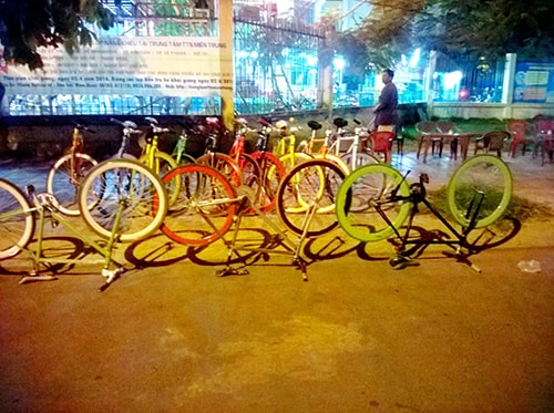 Fixed gear của các bạn trong Câu lạc bộ Fixed Tam Kỳ tập trung ở phường An Mỹ. Ảnh do FG Club cung cấp.