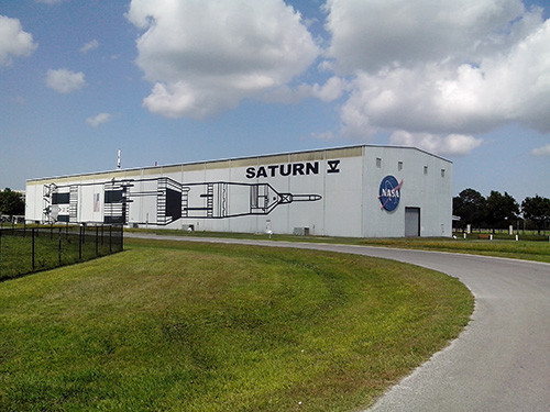 Nơi trưng bày hỏa tiễn Saturn V từng phóng các phi thuyền Apollo.