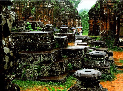 The tourists will be gazed veneration at the mystical and fancyful beauty of My Son Sanctuary Site