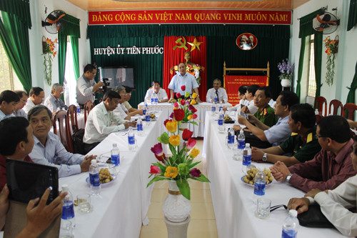Đoàn Đại biểu Quốc hội tỉnh làm việc ngắn với lãnh đạo huyện Tiên Phước.
