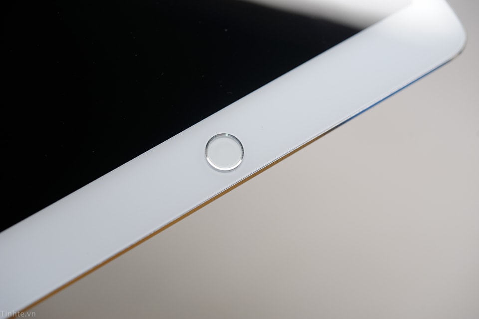 Mô hình iPad Air 2 xuất hiện tại Việt Nam. Ảnh: tinhte.