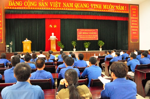 Toàn tỉnh luôn chú trọng công tác đào tạo, bồi dưỡng cán bộ cho các địa phương miền núi. Ảnh: H.GIANG