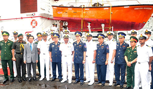 Tàu Samudra Paheredar của lực lượng Bảo vệ bờ biển Ấn Độ cập cảng Tiên Sa, Đà Nẵng.