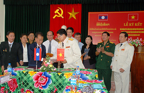 Lễ ký kết thỏa thuận hợp tác giai đoạn 2014 - 2017 giữa Hội CCB Quảng Nam với Hiệp hội CCB Sê Kông.