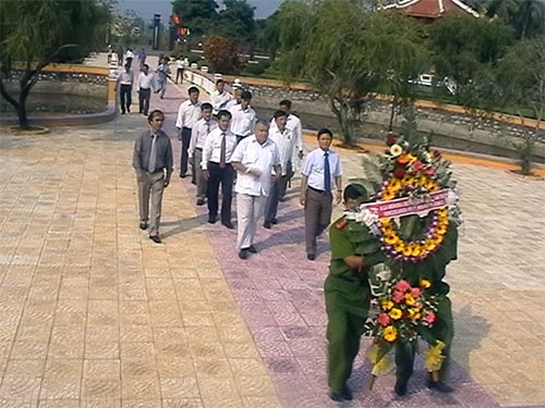 Delegation of Venezuela Embassy visits Nguyen Van Troi Memorial House