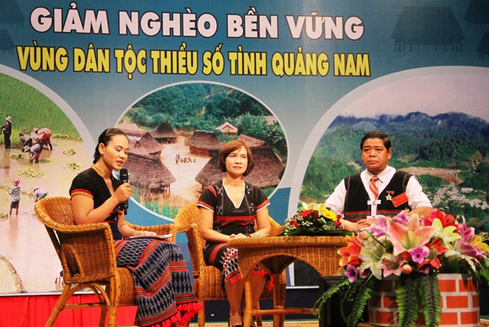 Tọa đàm giao lưu đối thoại giữa đại biểu với lãnh đạo tỉnh và các huyện miền núi.