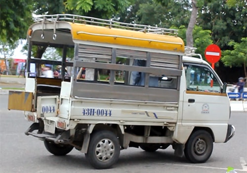 Xe Lam đang hoạt động tại Đà Nẵng. Ảnh: Trần Hào