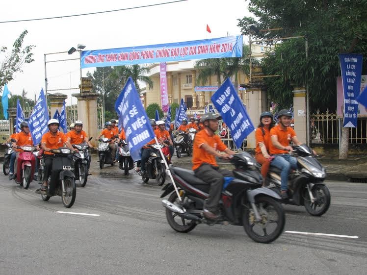 Quang cảnh ra quân sau lễ phát động. Ảnh: THỤC ANH