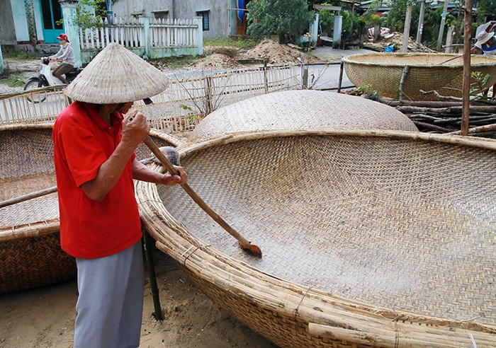 Phủ dầu rái.