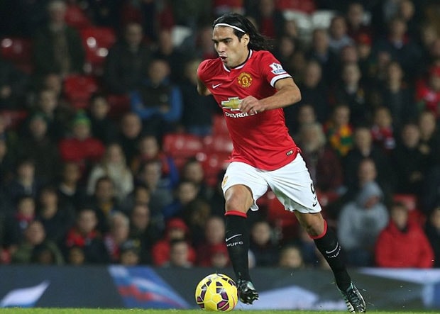 Chấn thương gối quá nặng của Falcao làm Manchester United dè chừng.