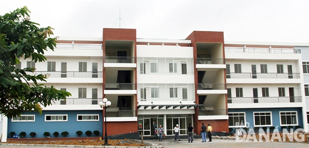 Khu nhà ở của CLB Chuyên nghiệp đang được hoàn thiện, sẽ giúp SHB Đà Nẵng “an cư”. Nhưng bài toán “lạc nghiệp” vẫn chưa có lời giải thỏa đáng.
